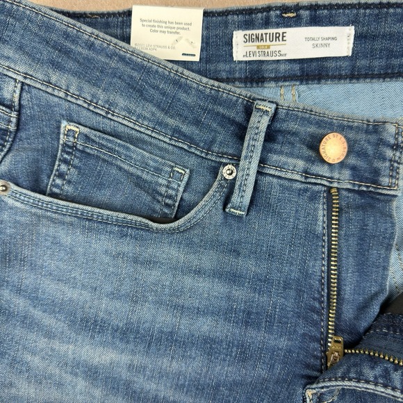 Signature Levi Strauss Totally Shaping Skinny Jeans 6S W28 L28 Blue Stretch - Picture 3 of 13